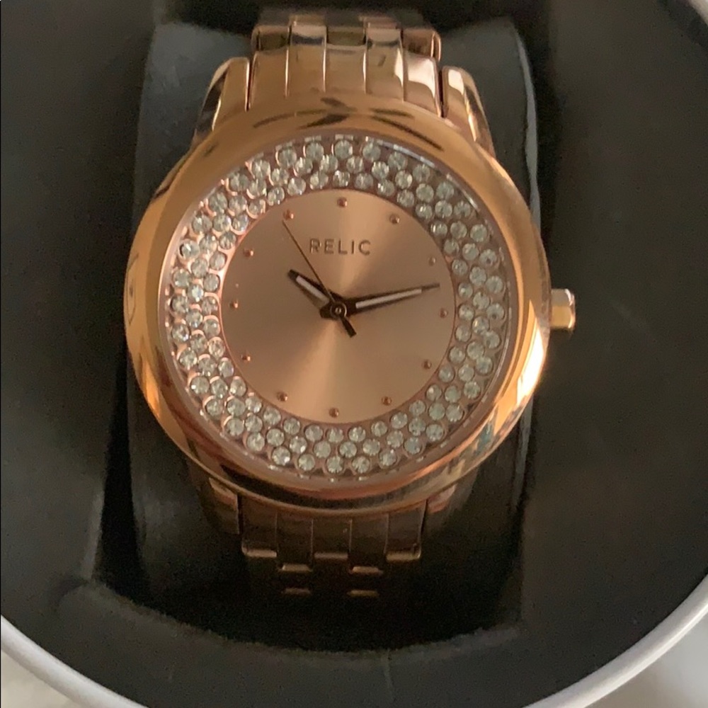 Relic by fossil watch